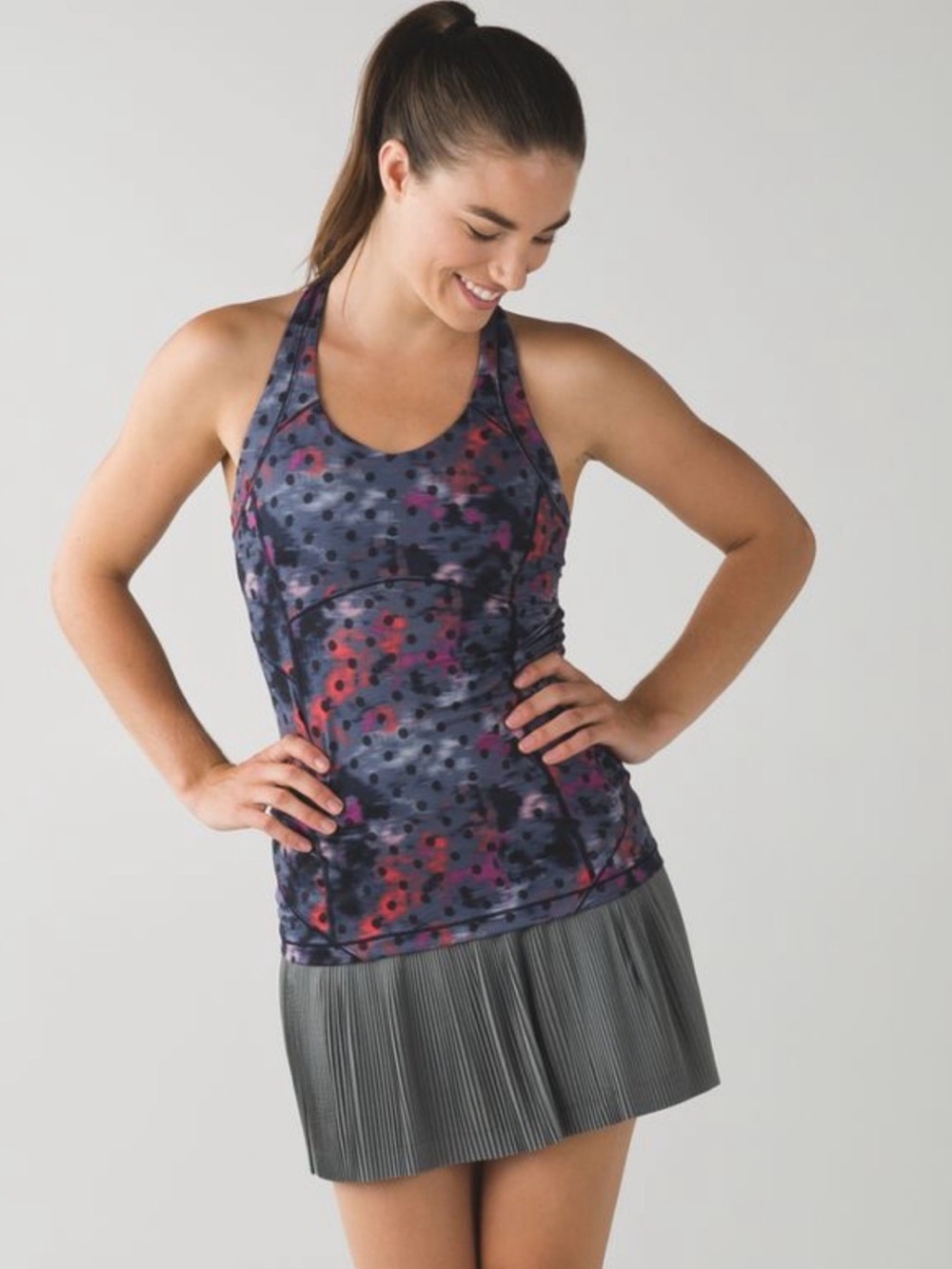 Lululemon Kanto Catch Me Tank
Windy Blooms Regal Plum Multi / Black✨